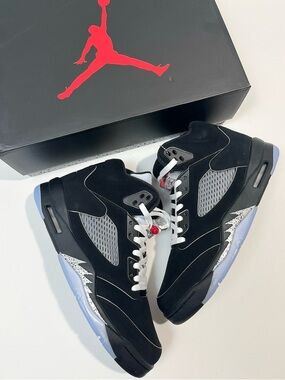 Jordan 5 Metallic Reimagined (Size 9)